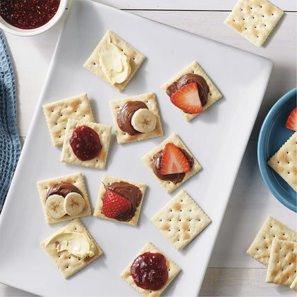 Premium Original Saltine Crackers, Lunch Snacks, 8 Oz