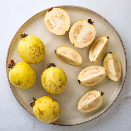 Guava, 1 Lb, Clamshell