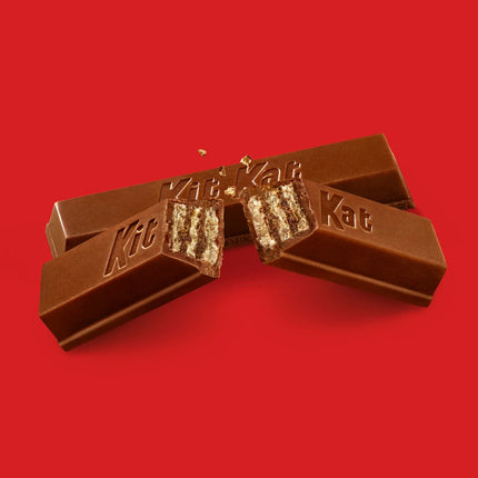 Kit Kat Milk Chocolate Wafer Snack Size Halloween Candy, Jumbo Bag 20.1 Oz