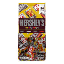 Hershey's Miniatures Assorted Milk And Dark Chocolate Candy Bars, 180 pk./56 oz