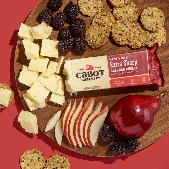 Cabot Creamery New York Extra Sharp Cheddar Cheese Block 8 Oz (Refrigerated)