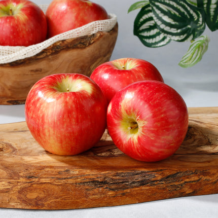 Fresh Organic Honeycrisp Apples, 2 Lb Pouch